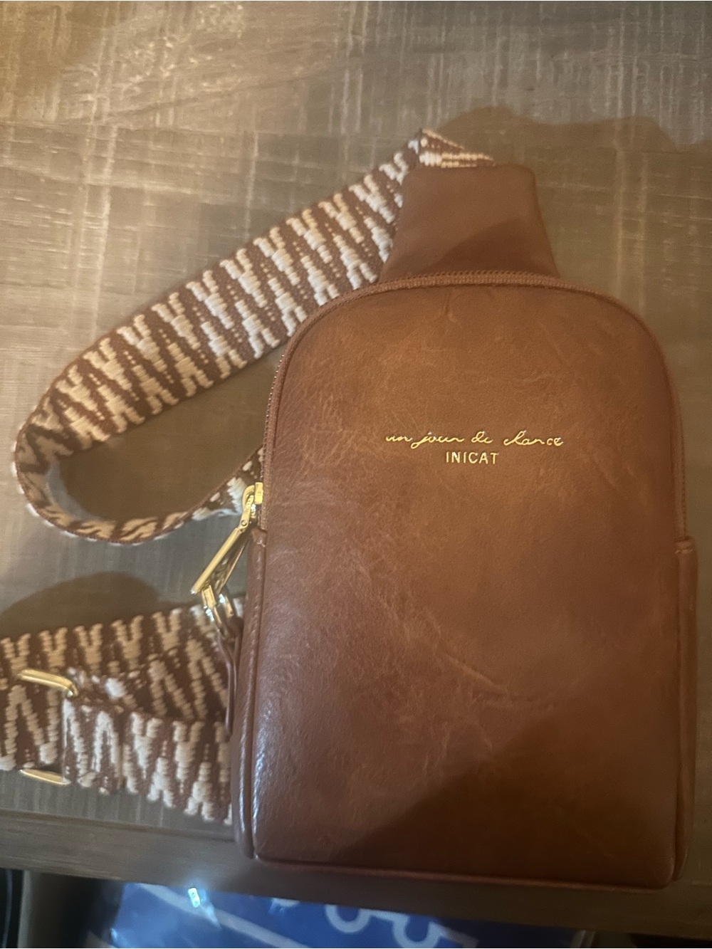 INICAT Brown Leather Crossbody Bag with Patterned Strap